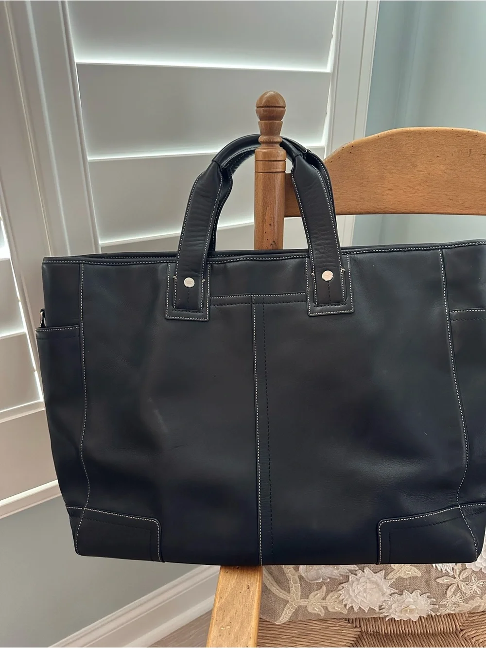 COACH Black Leather Messenger Bag with Contrast Stitching